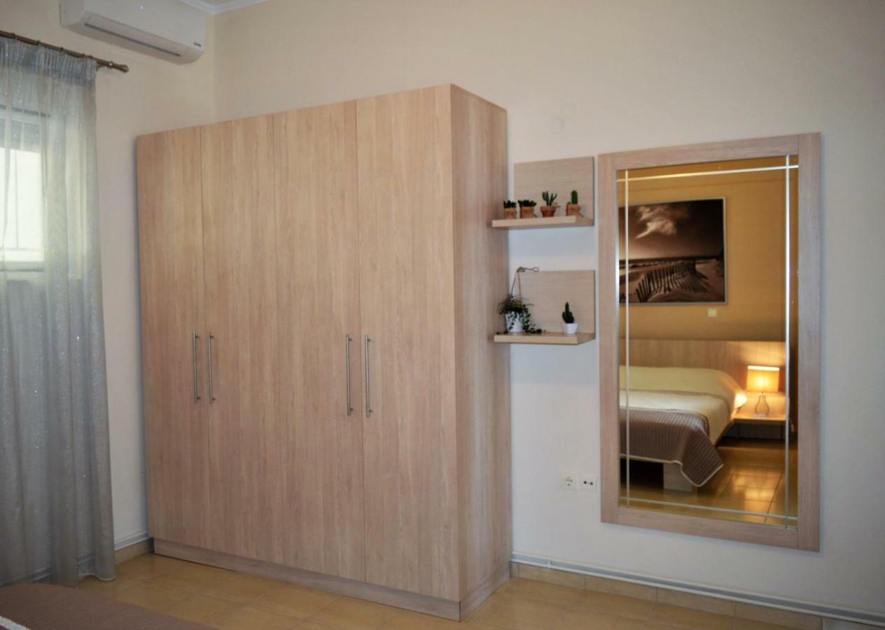 Anthea Apartment Loútsa Zewnętrze zdjęcie